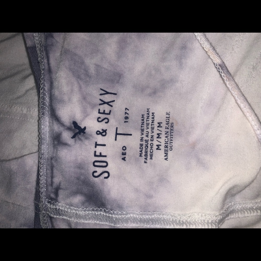 Flowy AE top - Picture 2 of 2